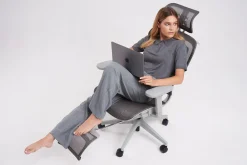 Ergonomiczny fotel Paradox Ergo One Grey Mesh z podnóżkiem