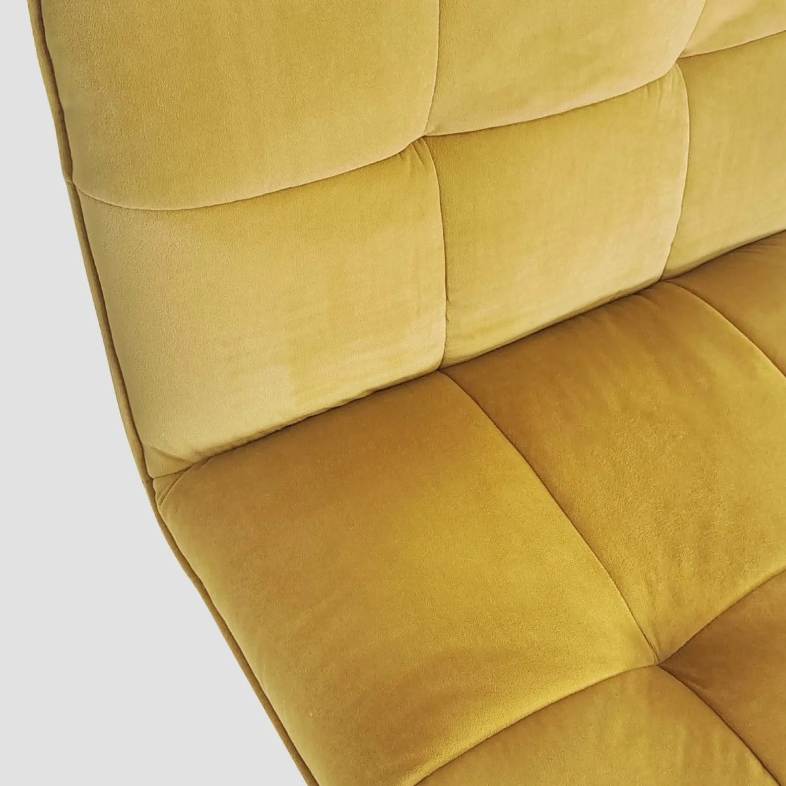Fotel NELOX welurowy musztardowy 63x69x73 cm HOMLA