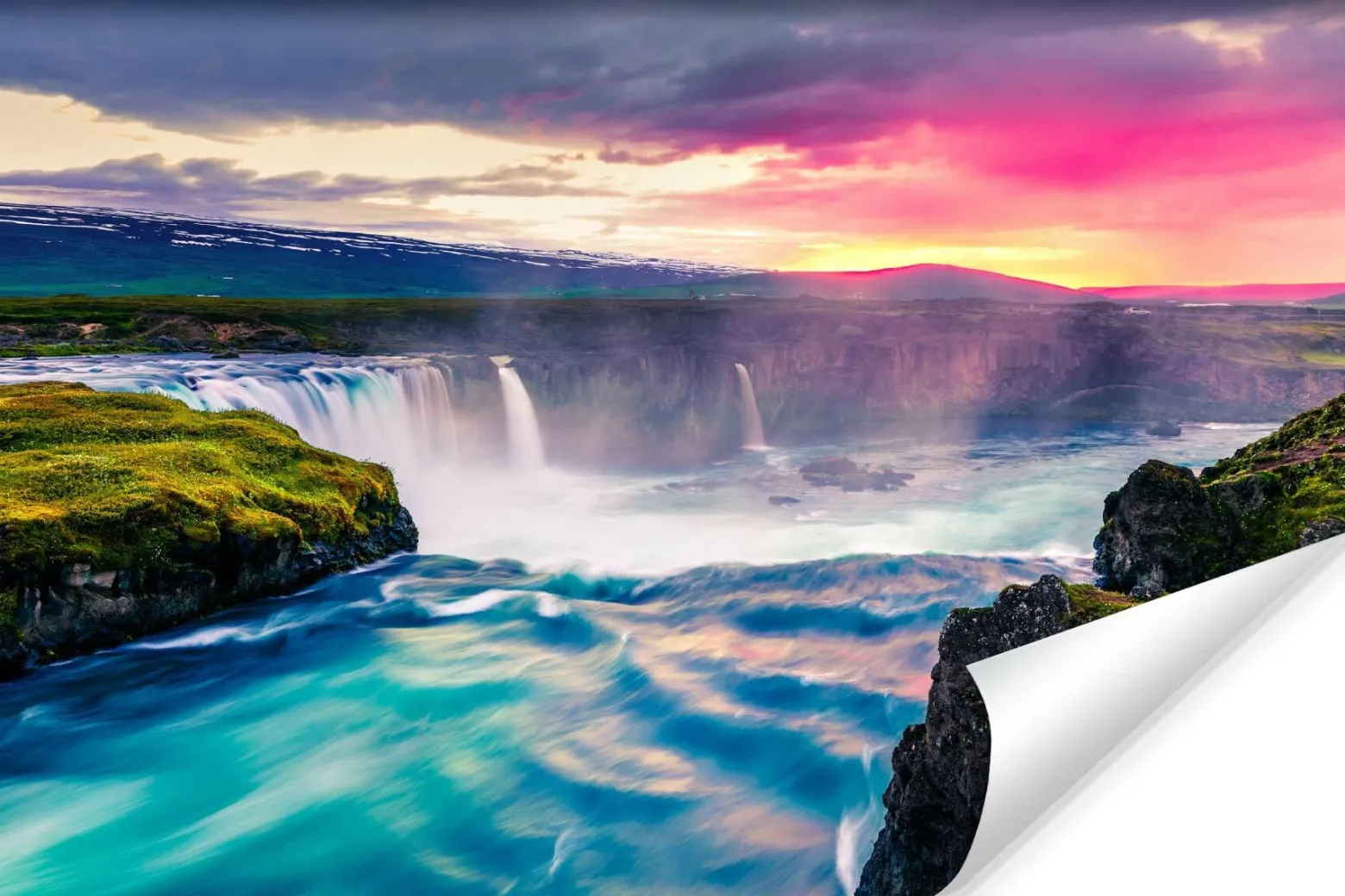 Fototapeta Wodospad Godafoss o Zachodzie Słońca 90x60cm