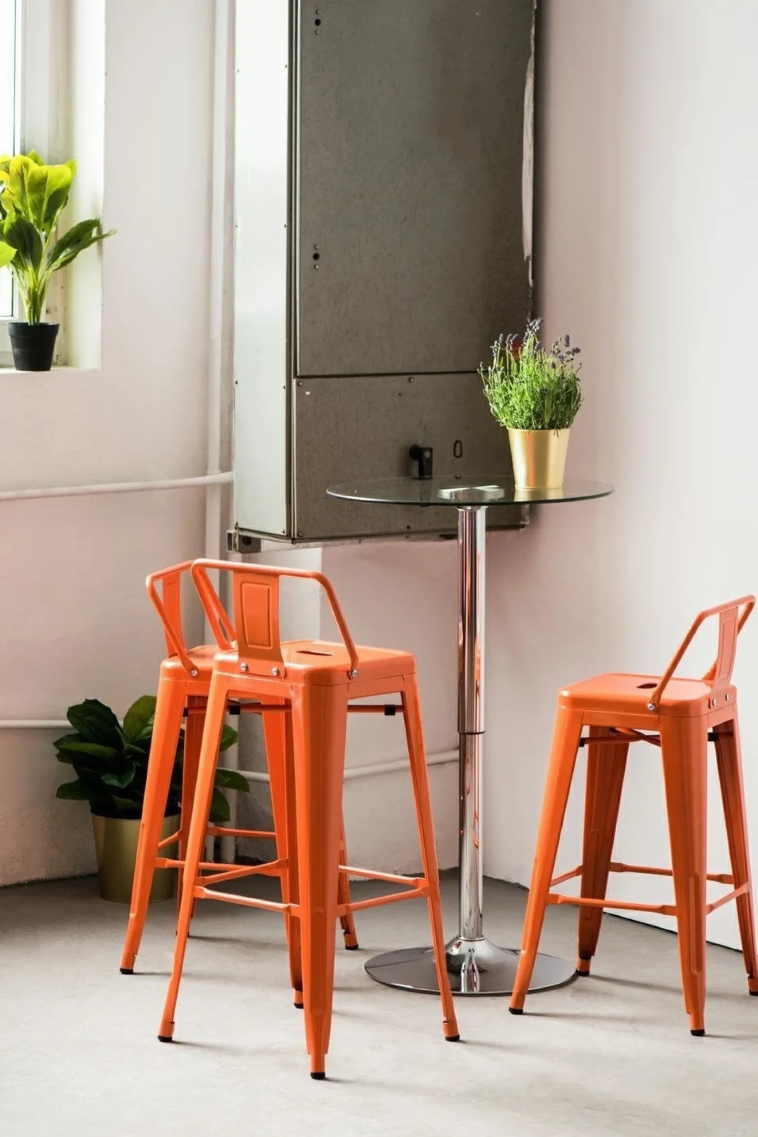 Hoker Paris Back short 66cm czarny insp. Tolix