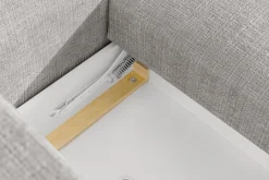 KONSIMO ELOSA Rozkładana sofa trzyosobowa ze schowkiem styl japandi