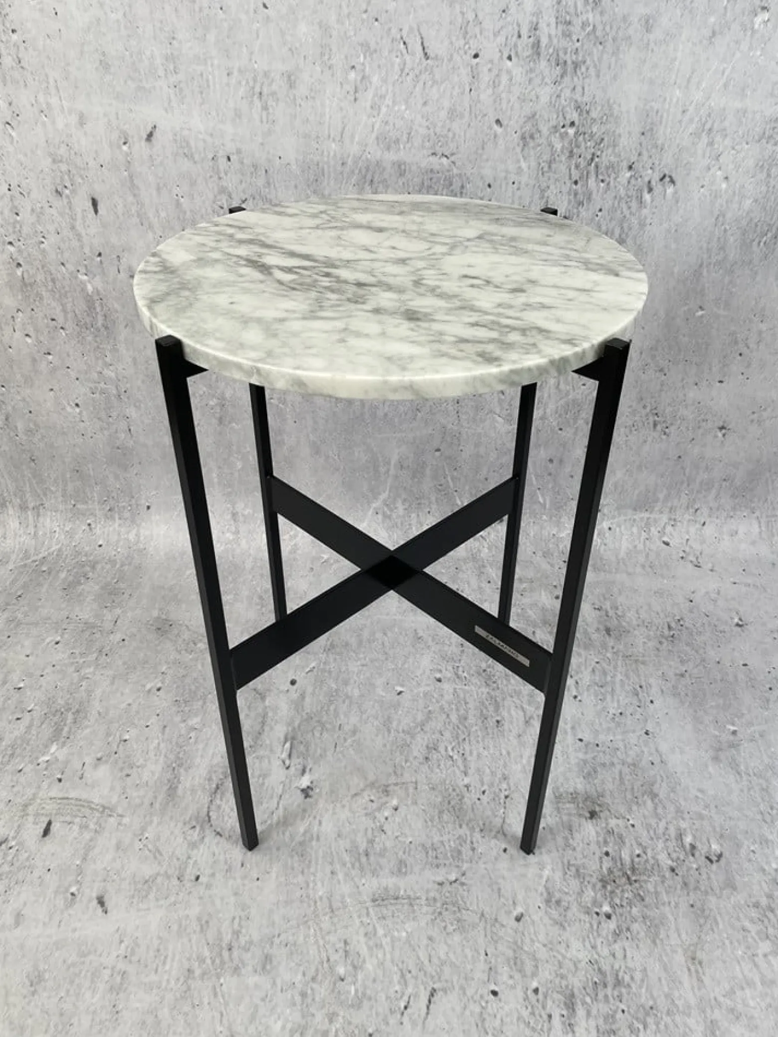 Kwietnik Metalowy z Marmurem Carrara CHERCIO 12