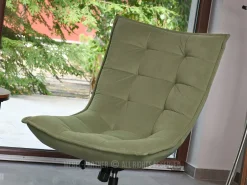 Oliwkowy Welurowy Fotel Palmo Do Salonu