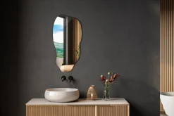 Organiczne lustro łazienkowe nieregularny kształt 40 cm x 80 cm Wallfluent