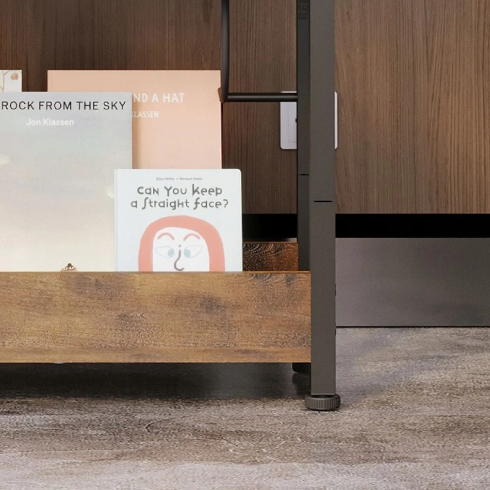 Regał do salonu półka z wejściem usb na książki brąz loft pojemna szafka