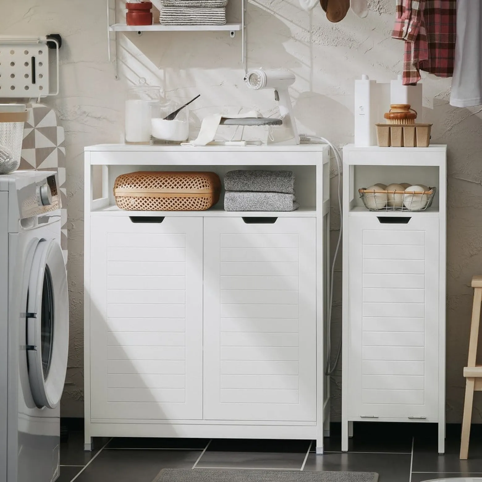 SoBuy Niska szafka łazienkowa z dwoma drzwiczkami Biały 70x35x89cm BZR121-W