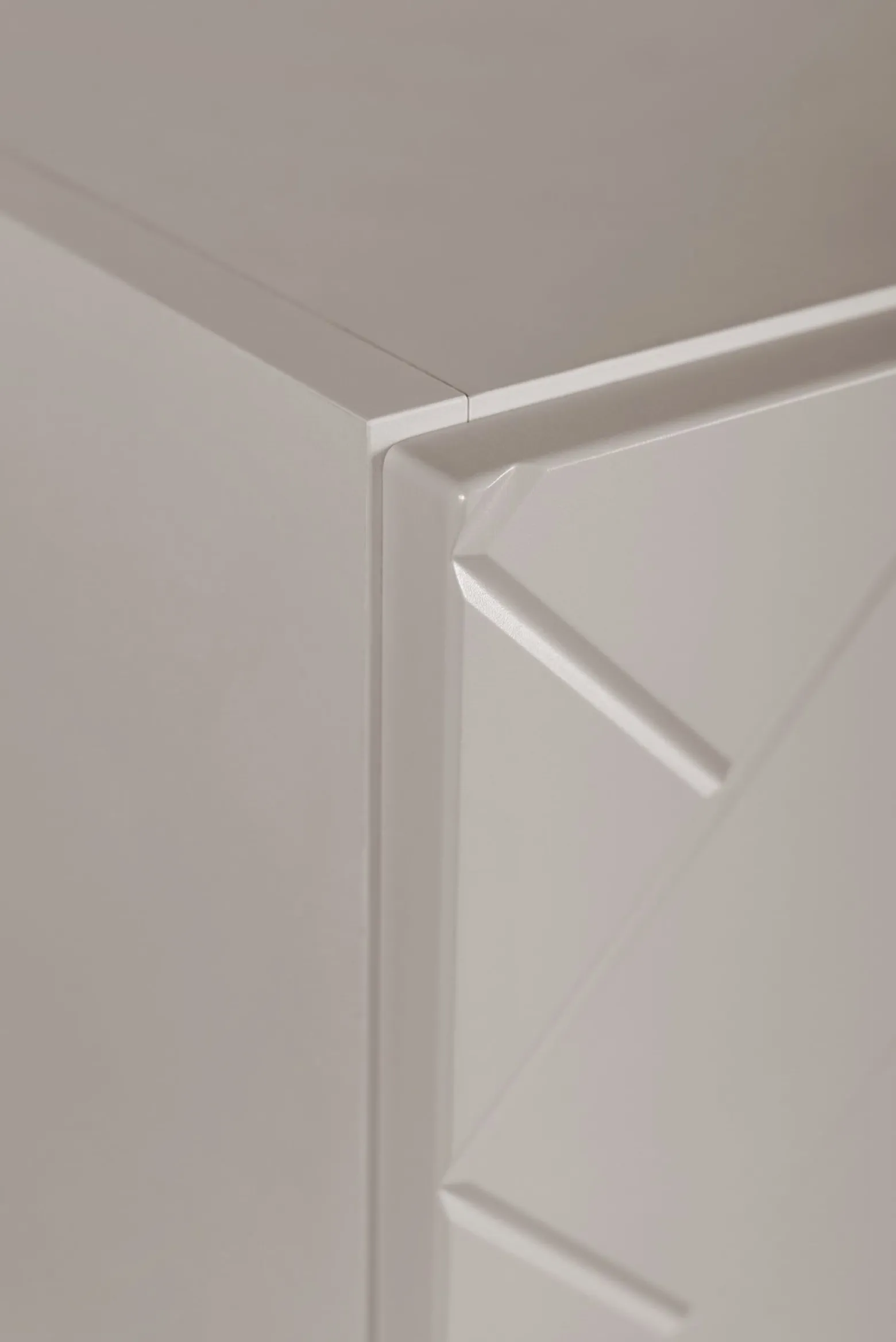 Słupek Łazienkowy 136 cm MADIS KASZMIR Półki Uchwyt Black