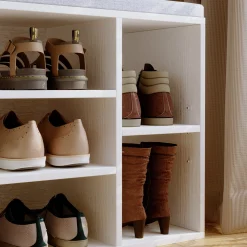 Szafka na buty z szarym siedziskiem loft biała przedpokój nowoczesna