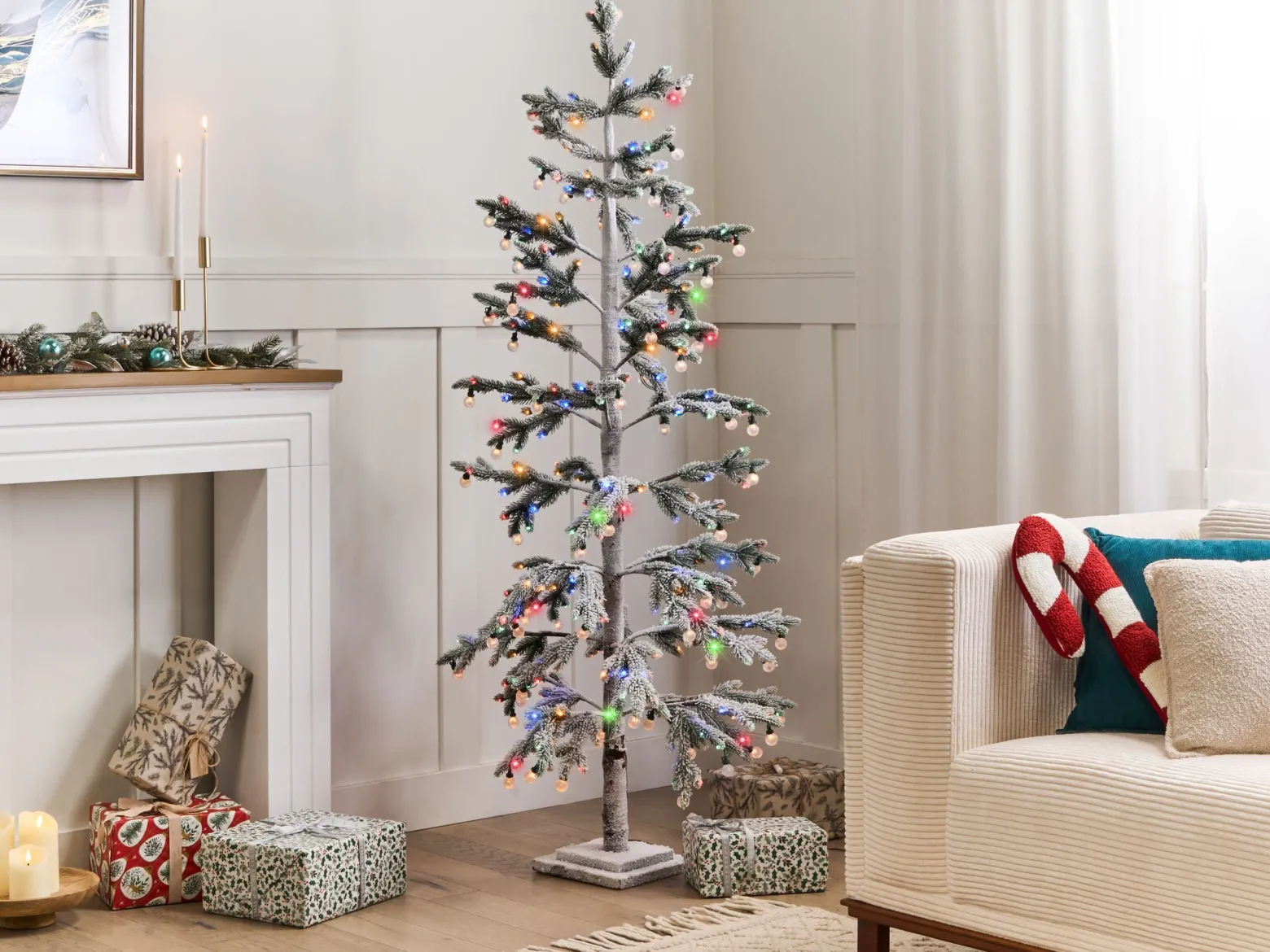 Sztuczna choinka ośnieżona z LED 180 cm